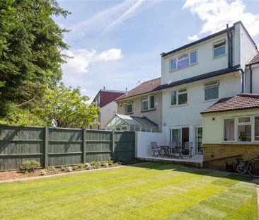 3 bedroom semi-detached house to rent - Photo 4