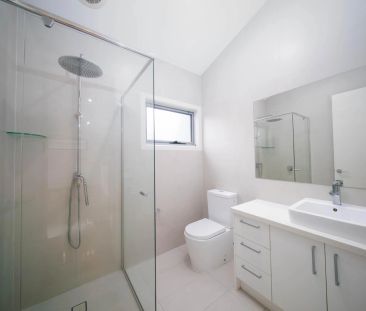 LOW MAINTENANCE LIVING! - Photo 6