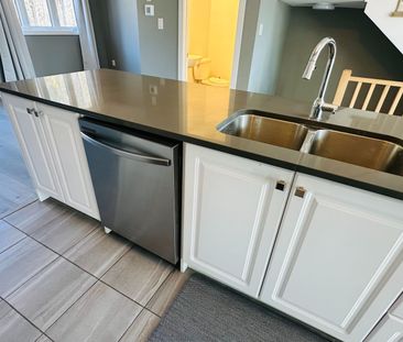 For Lease - 114 Blue Forest Crescent, Barrie, Ontario - Photo 1