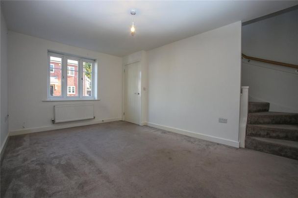 2 bedroom terraced house to rent - Photo 1