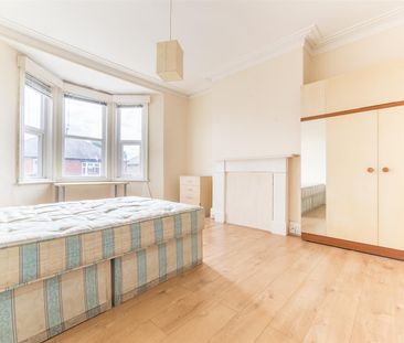 2 bed flat to rent in Rothbury Terrace, Heaton, NE6 - Photo 1