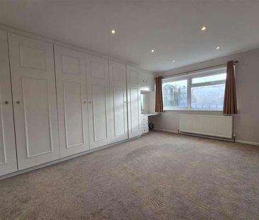 Chiltern Court, Station Road, New Barnet, EN5 - Photo 2