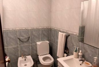 Alugo quarto espacoso no Porto Areosa