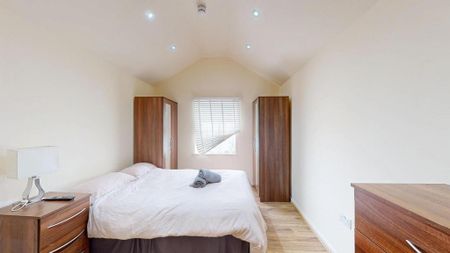 Studio to rent - Photo 5