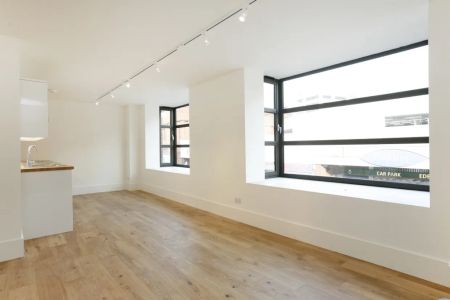 3 bedroom apartment to rent - Photo 3