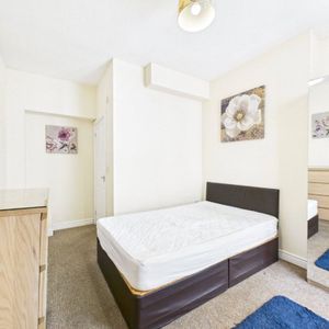 Lowther Road, Doncaster, South Yorkshire, DN1 - Photo 2