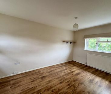 2 bedroom end of terrace house to rent - Photo 1