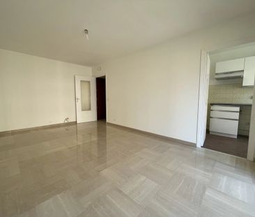 Beau studio vide - Photo 1