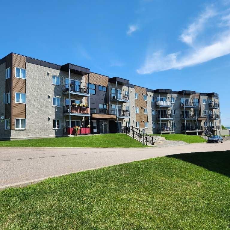 **4 ½**RUE ASTRID/NOUVEAU Secteur Charlesbourg - Photo 1