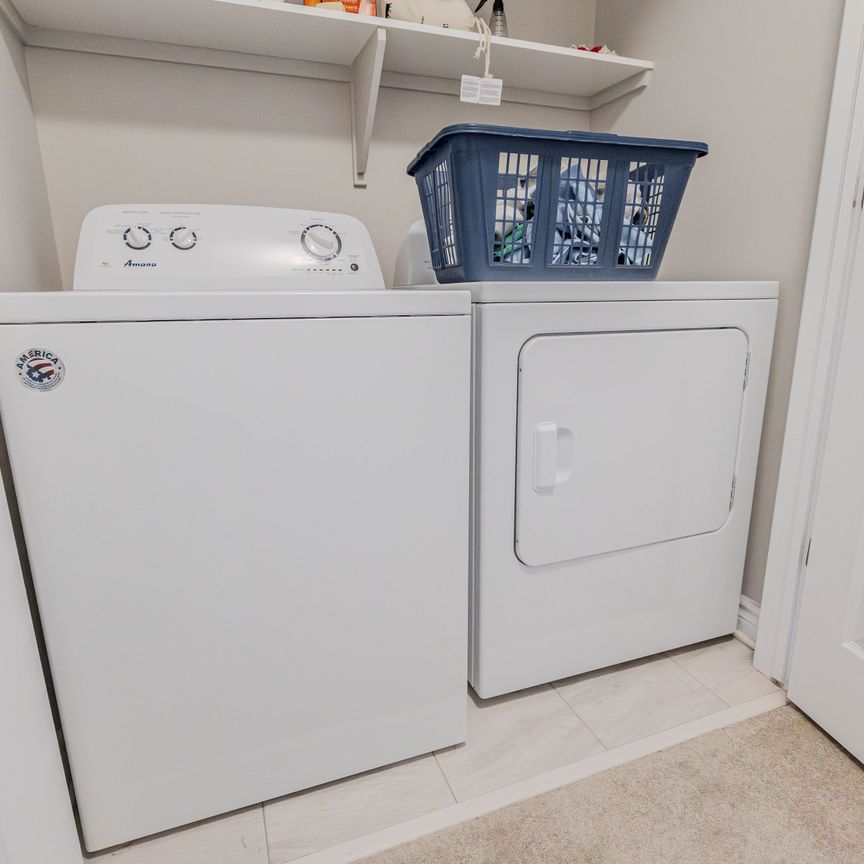 For Lease - 546 Triangle Street, Stittsville - Munster - Richmond, Ontario - Photo 1