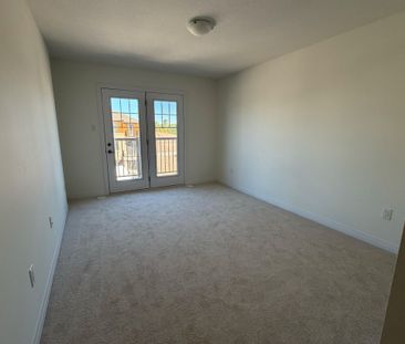 For Lease - 29 Pogie Drive, Welland, Ontario - Photo 3