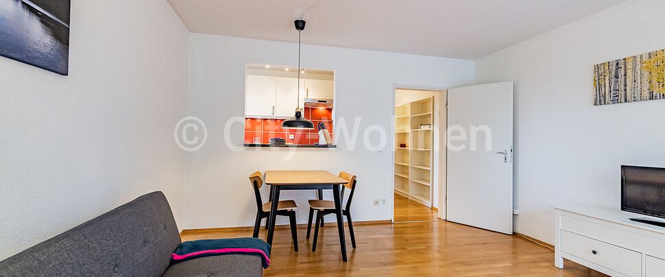 Helle und möblierte Wohnung mit Balkon in Hamburg-Bahrenfeld - Photo 1