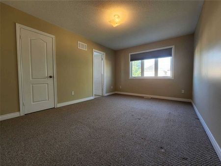 For Lease - 35 Chatterson Street, Whitby, Ontario - Photo 5