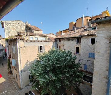 2P MEUBLÉ/ VENCE CITÉ HISTORIQUE - Photo 2