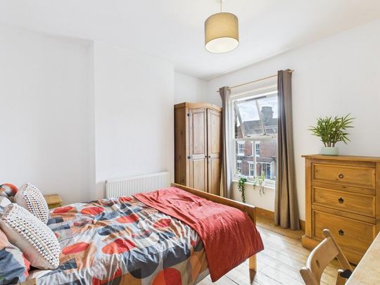 4 bedroom terraced house to rent - Photo 1