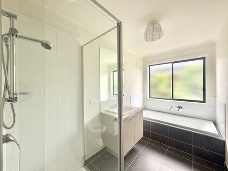 26 Lillrose Drive, Charlemont - Photo 5