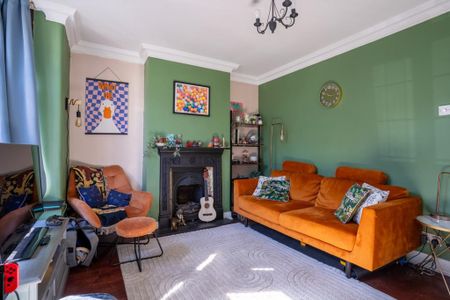 2 bedroom terraced house to rent - Photo 2