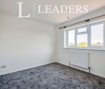 3 bedroom terraced to rent Manor Green, Stanford In The Vale - Photo 2