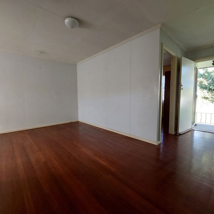 Lovely 2 Bedroom Unit In Chatham - Water & Lawns Included! - Photo 1