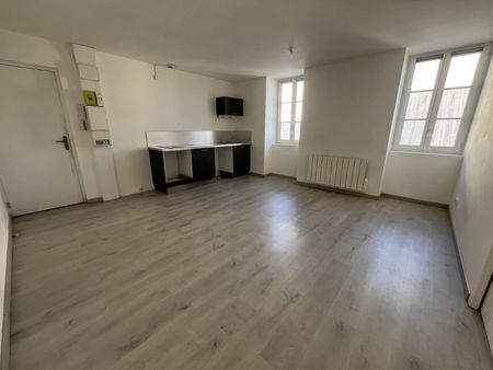 : Appartement 34.1 m² à MONTBRISON - Photo 2