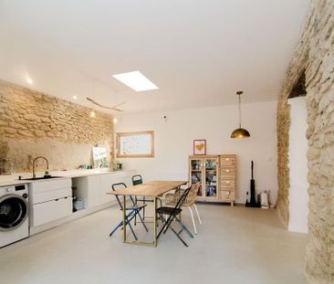 5 bedroom exclusive country house for rent in Vilanova i la Geltrú,... - Photo 6