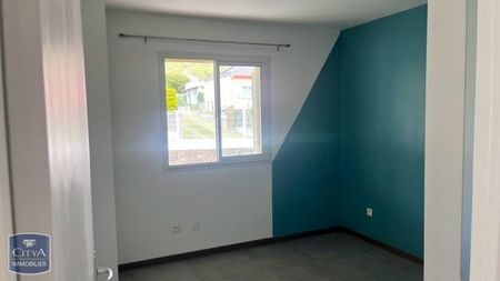 Location Maison 3 pièces 57m² LA POSSESSION 97419 - Photo 2