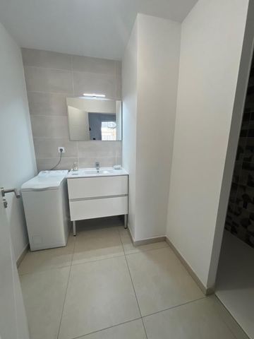 Location Appartement 2 pièces Meublé 53m² NEUVILLE SUR SAONE 69250 - Photo 5