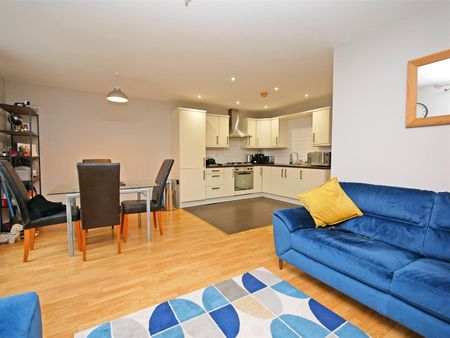 2G The Demesne, Carryduff, - Photo 2