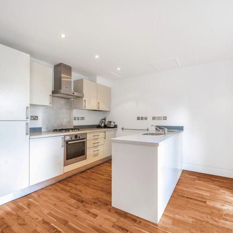 Bedford Hill, Balham SW12 - Photo 1