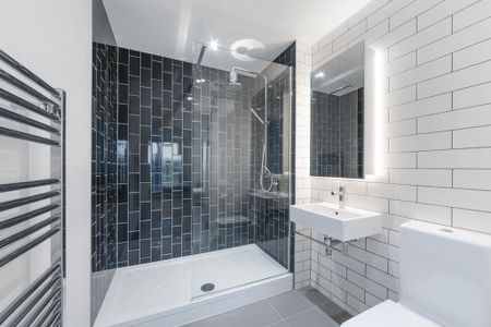 2 Bed Flat, Schooner Road, E16 - Photo 5