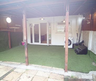 3 bedroom semi-detached house to rent - Photo 5