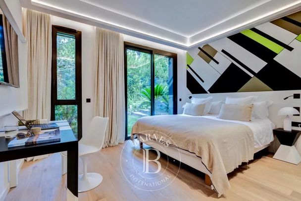 RAMATUELLE - 6 CHAMBRES + 2 STAFF - PROCHE PLAGE - PISCINE - SALLE DE SPORT - Photo 1