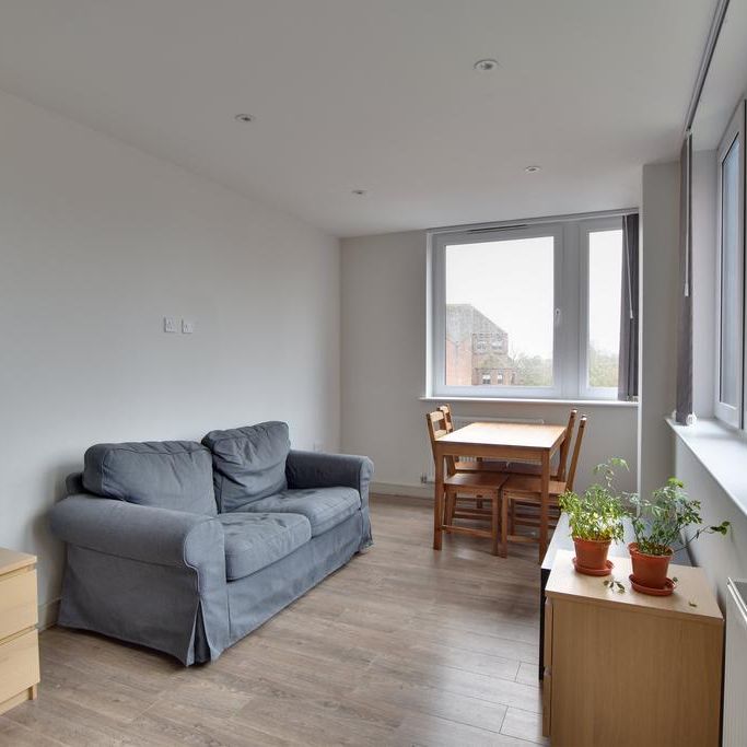 1 bedroom flat to rent - Photo 1