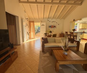 Location Maison 6 pièces 116m² PETIT BOURG 97170 - Photo 1