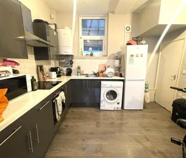 4 bedroom terraced house to rent - Photo 1