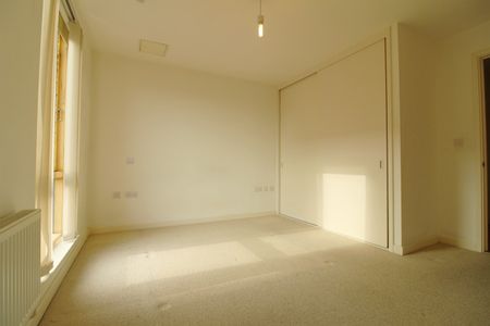 Hayward, Chatham Place, Reading, RG1 7AZ - Photo 3