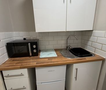 Studio Flat, Ridgway Road, LU2 - Photo 3