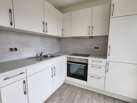 Neuwertige - moderne Single-Wohnung mit Balkon - Photo 1