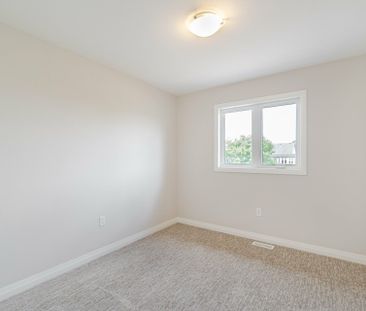 For Lease - 7310 Marvel Drive, Niagara Falls, Ontario - Photo 4