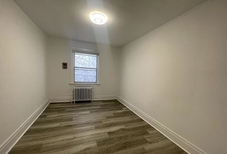 For Lease - 2 Broadway Avenue Unit# 9, Toronto, Ontario - Photo 4