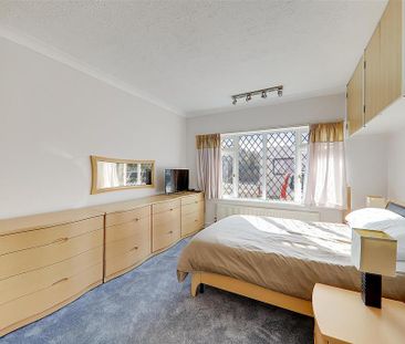 3 bedroom detached bungalow to rent - Photo 6