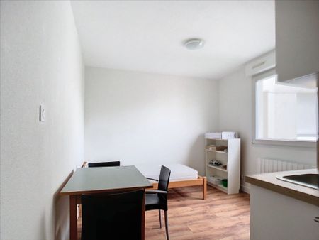 STUDIO MEUBLE – 18m2 – 69008 – LYON – Réf. 10191 - Photo 2