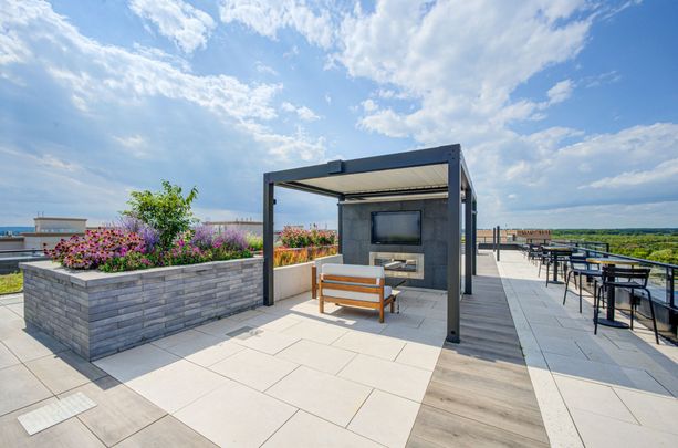 For Lease - 2475 Old Bronte Road Unit# 416, Oakville, Ontario - Photo 1