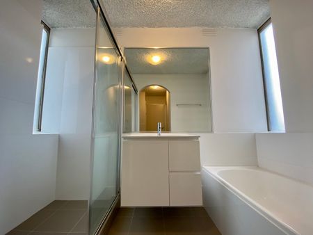 31/248 The Avenue, Parkville VIC 3052 - Photo 4