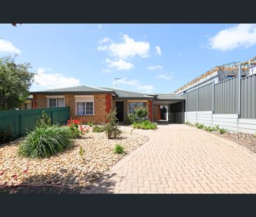 13 Cormorant Place, Wynn Vale, SA 5127 - Photo 2