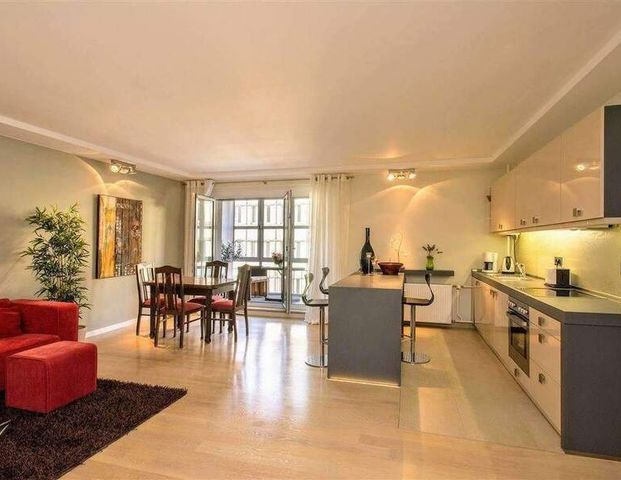 MÖBLIERTE 3-Zi-Whg. am U-Bahnhof Stadtmitte bis 36 MONATE + Lift + Balkon & Wintergarten - Foto 1