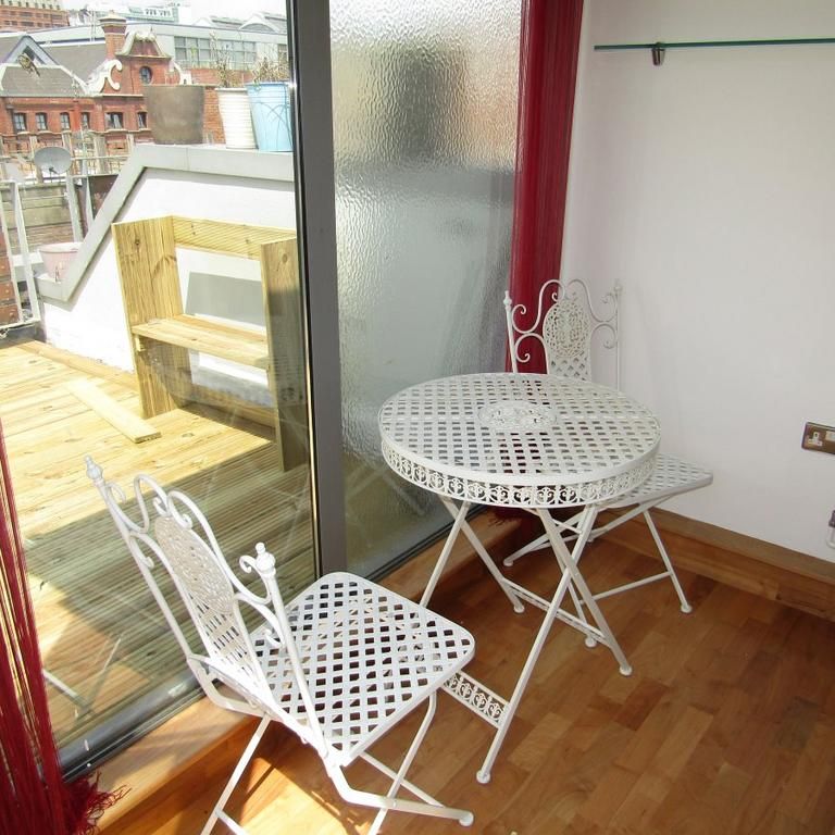 2 bedroom house to rent - Photo 1