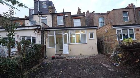 Eton Road, Ilford, IG1 - Photo 3