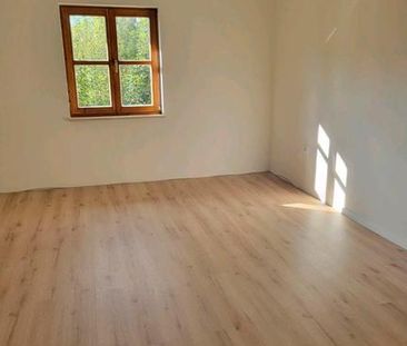 Renovierte 2 Zimmer Wohnung mit Blick ins Grüne - Foto 1