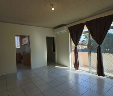 TIDY THREE BEDROOM UNIT IN FAIRFIELD - Photo 4